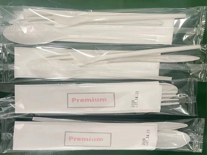 How does the disposable tableware market develop and what is a